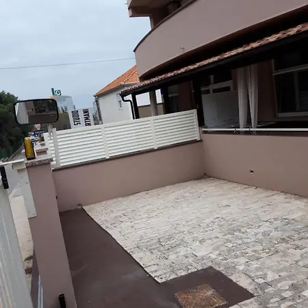 Simply Apartment